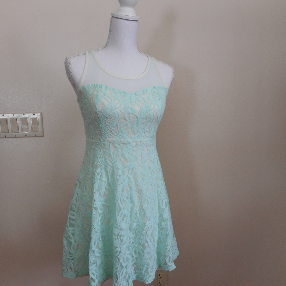Xhilaration Mint Green Lace Dress, Size S/P - Picture 2 of 5